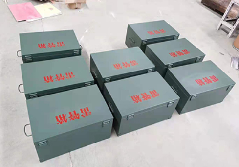 莱西炸药箱和雷管箱一般是怎么存放的？